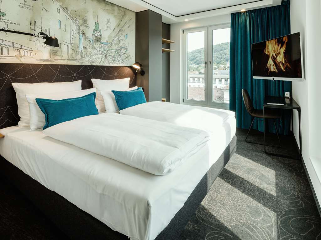 Motel One Freiburg Habitación foto